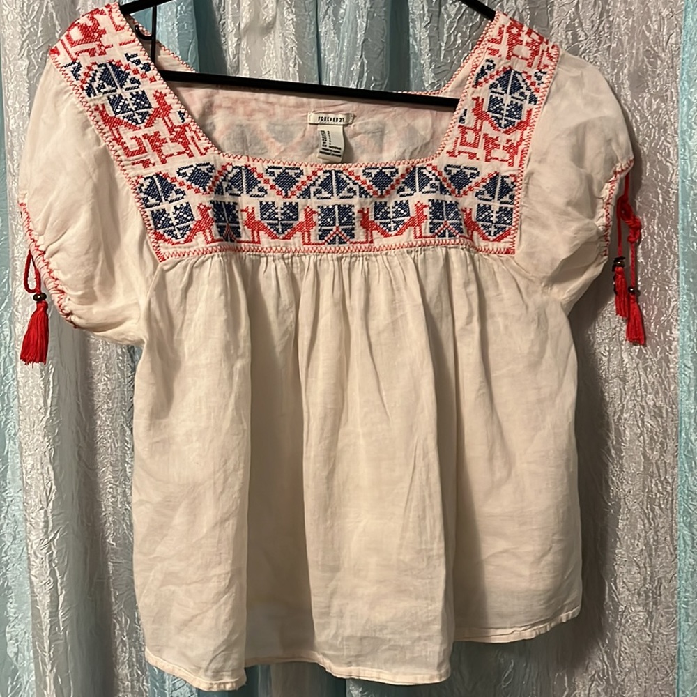 Squared neck top with Red and blue pattern